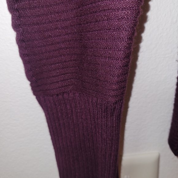 Cyrus Burgundy Ribbed Textured Sweater - Picture 4 of 15